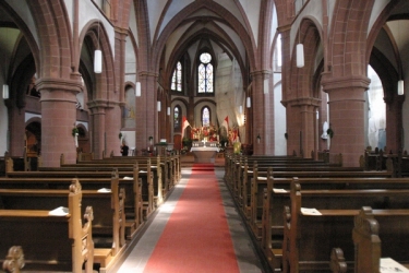 Kircheninnenraum.